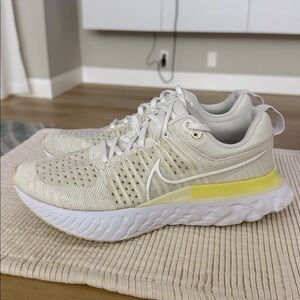 Women’s Nike React Infinity Run Flyknit Cream and Yellow  Running Shoes Size 8.5